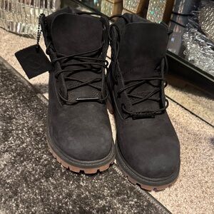 Timberland boots size 3  Youth